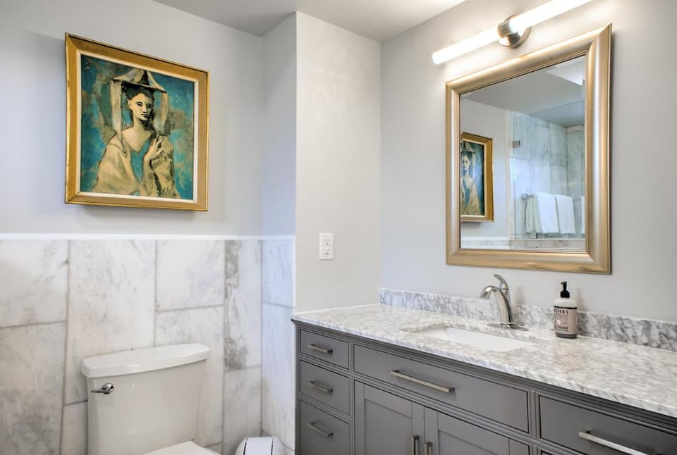 Toilet, Bathroom