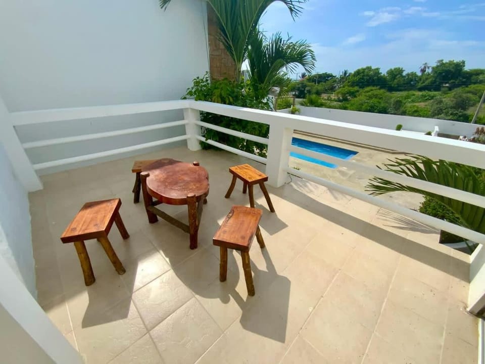 Gorgeous Beach house 3BD Pool and BBQ House in Santa Elena Province