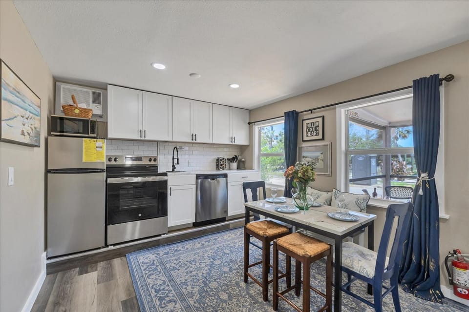 Villa Mojito, Manasota Key Beach Bungalow House in Manasota Key