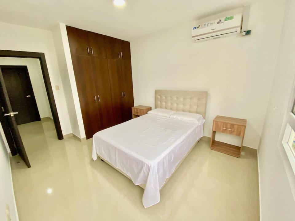 Ceibos Point - Hermoso y Amplio Departamento cercanía Consulado Americano y parqueo gratuito Apartment in Guayaquil