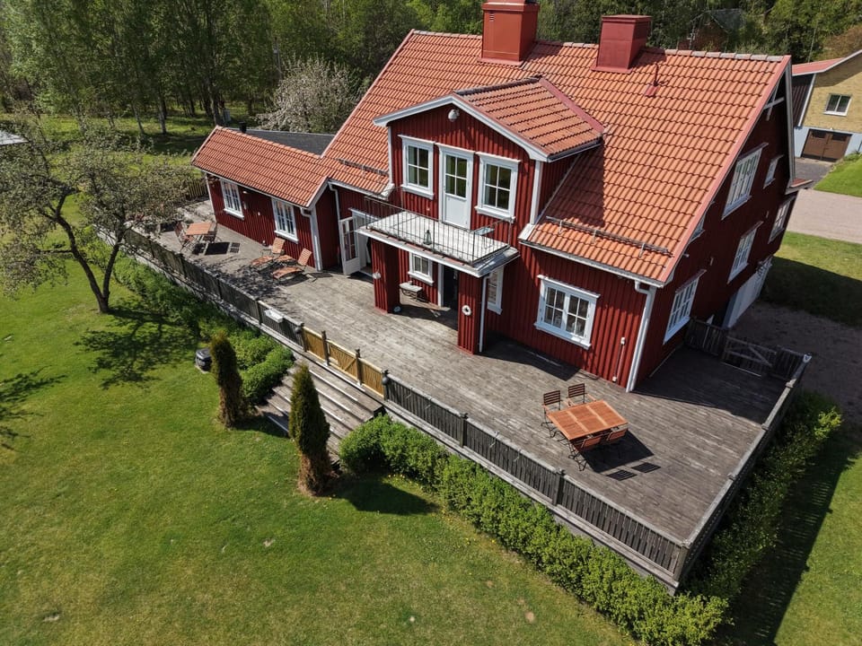 Property building, Garden