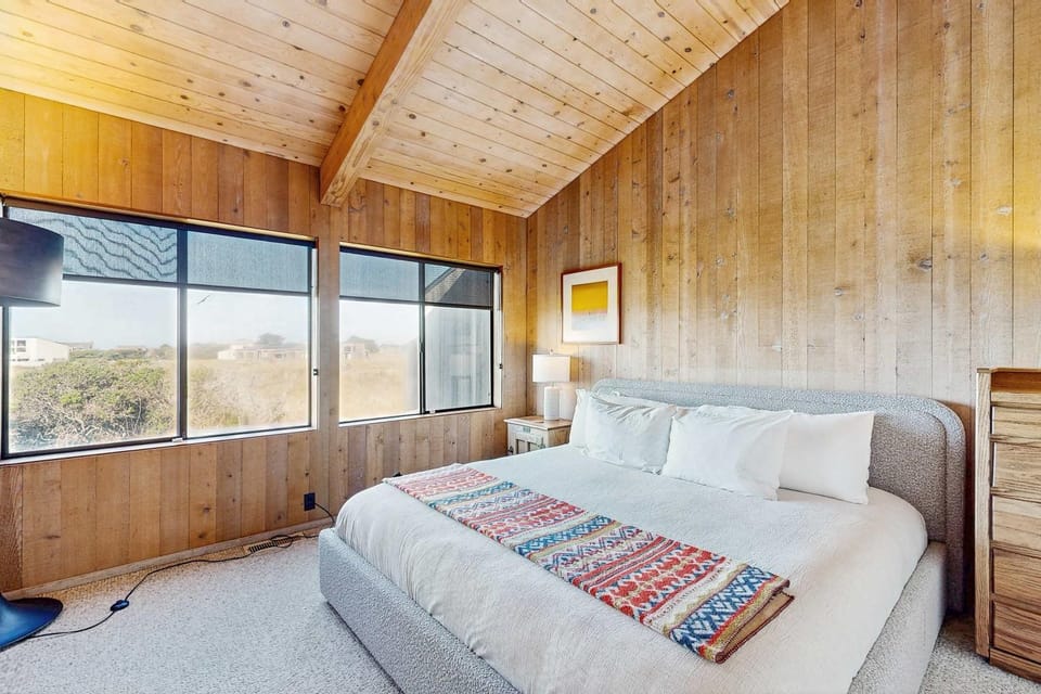 Ocean view home with stone fireplace dog-friendly House in Sonoma County