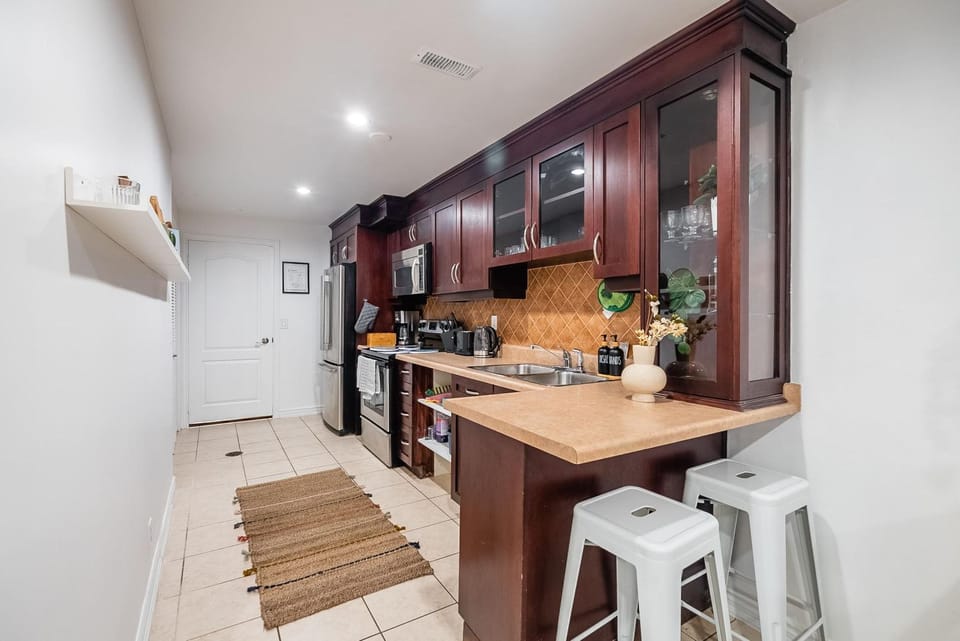 Kitchen or kitchenette