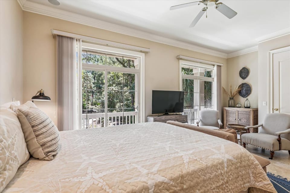 218 Cordillo Parkway House in South Forest Beach
