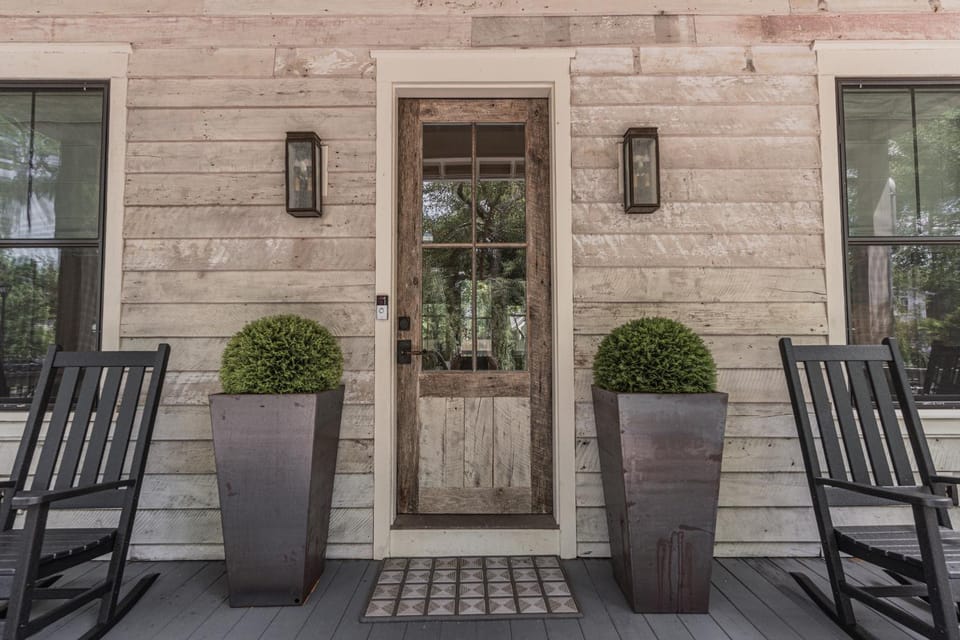 Property building, Facade/entrance