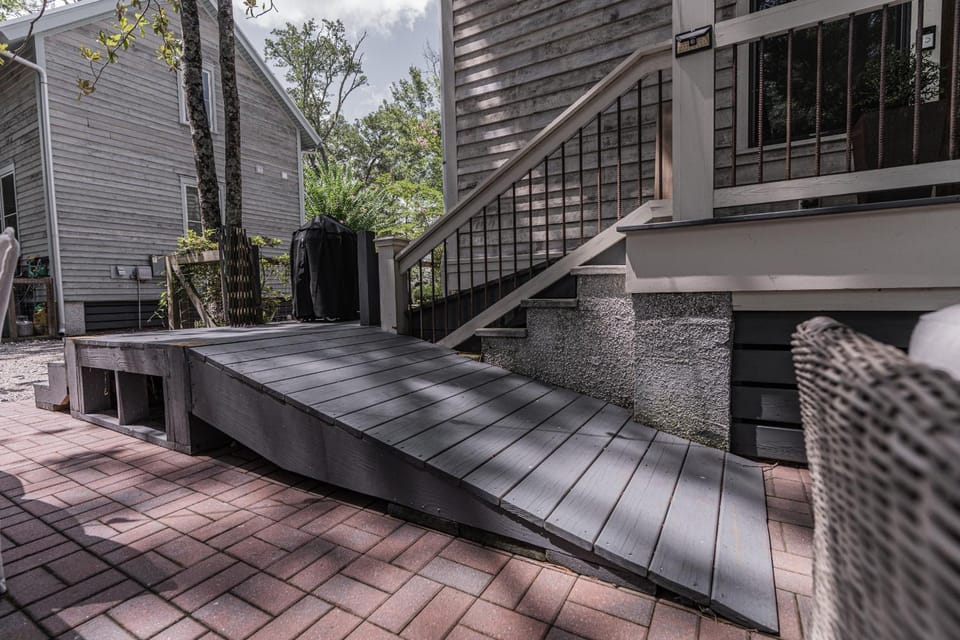 Property building, Facade/entrance, Facility for disabled guests, acessibility