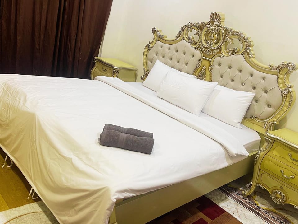 Bed, View (from property/room), Bedroom, room service