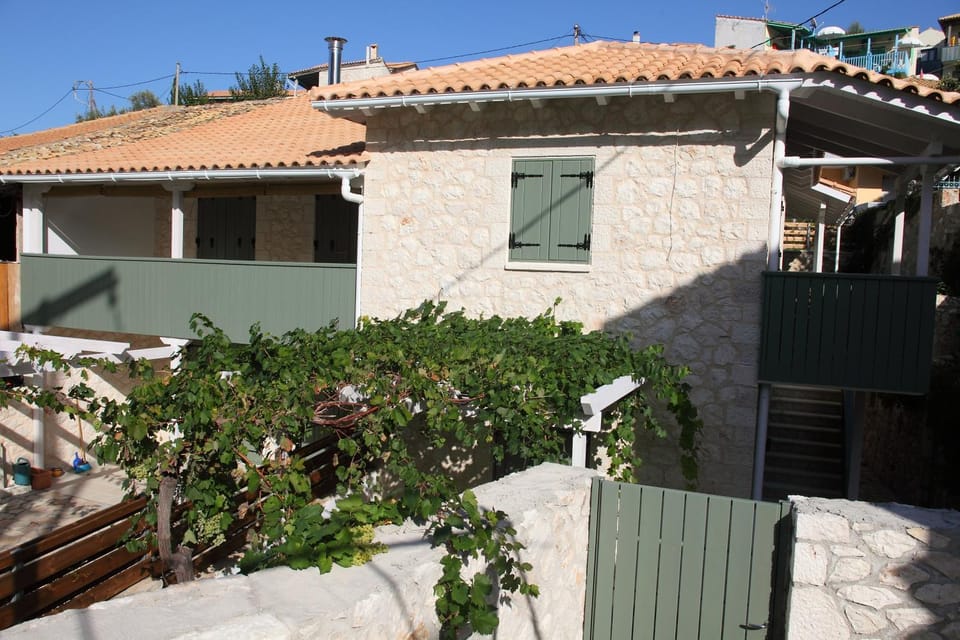 Wild Sea Apartments Apartment in Agios Nikitas