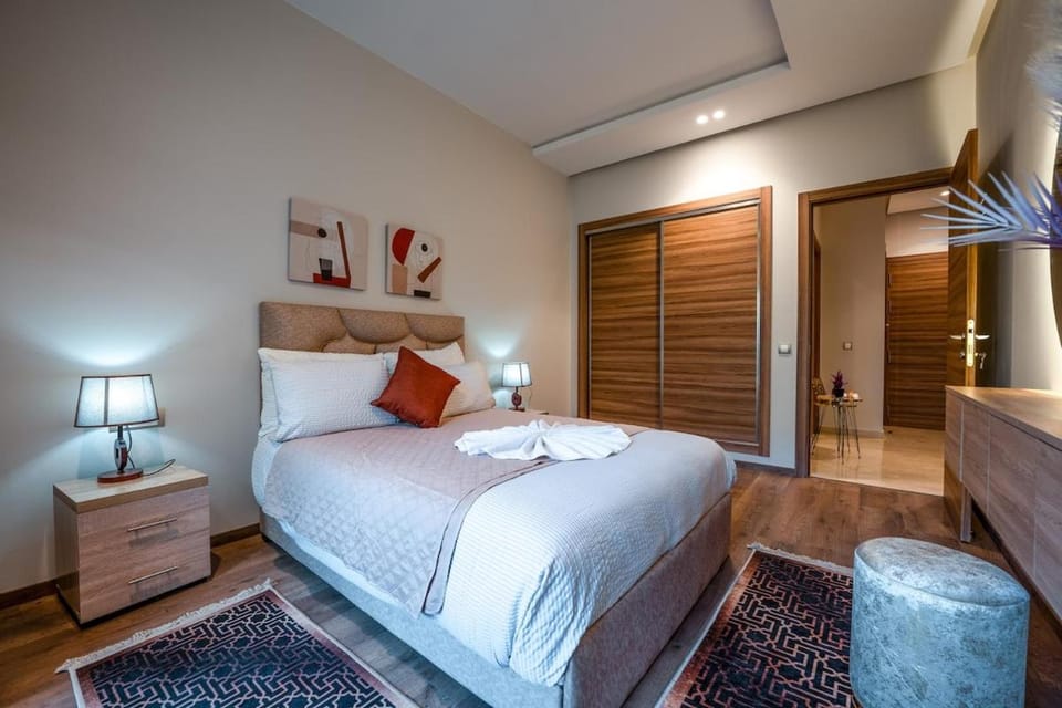 5 min CMN Pool Balcony Apartment in Casablanca-Settat