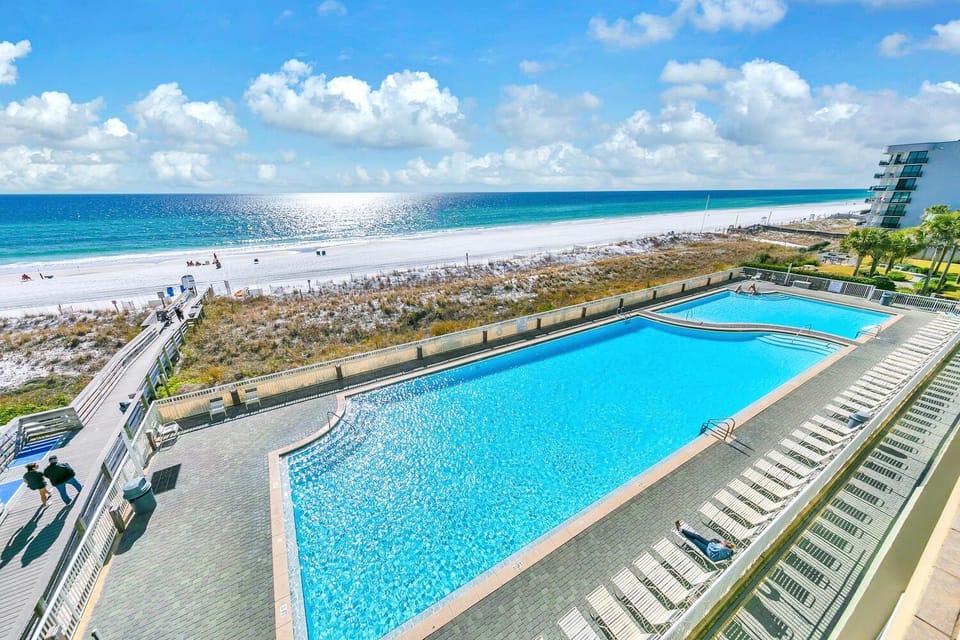Waters Edge 413 - Gone Coastal Apartment in Okaloosa Island