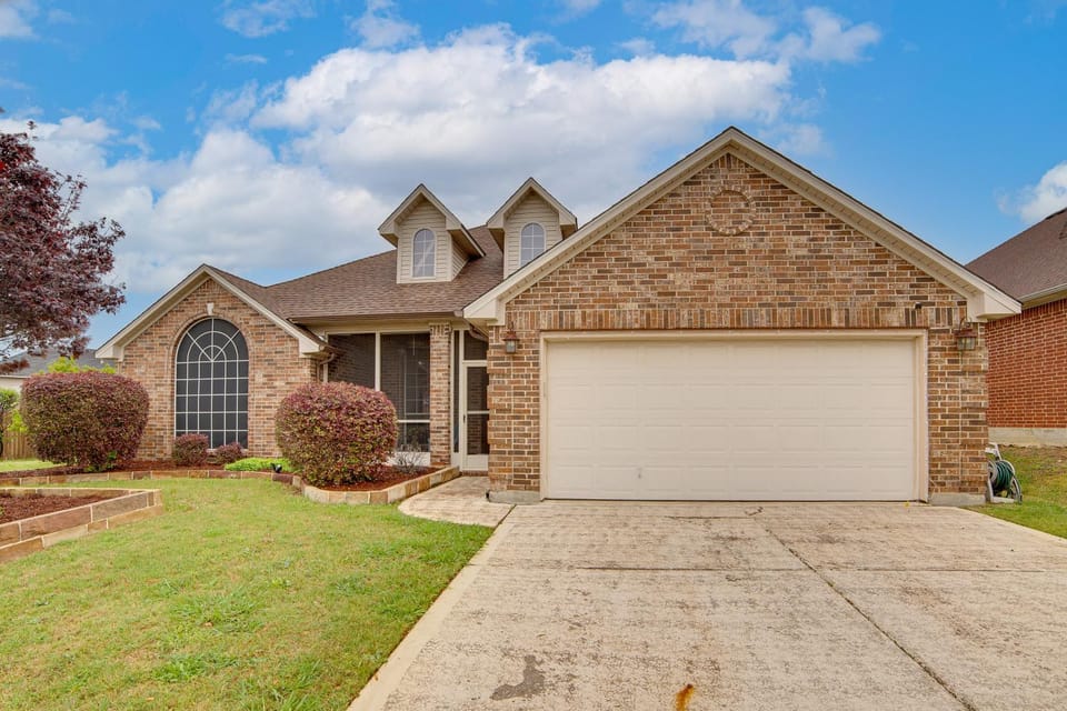 Spacious Arlington Home By Shops, Parks & Lakes House in Arlington