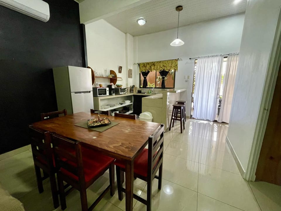 Patio, Kitchen or kitchenette, Seating area, Dining area, air conditioner