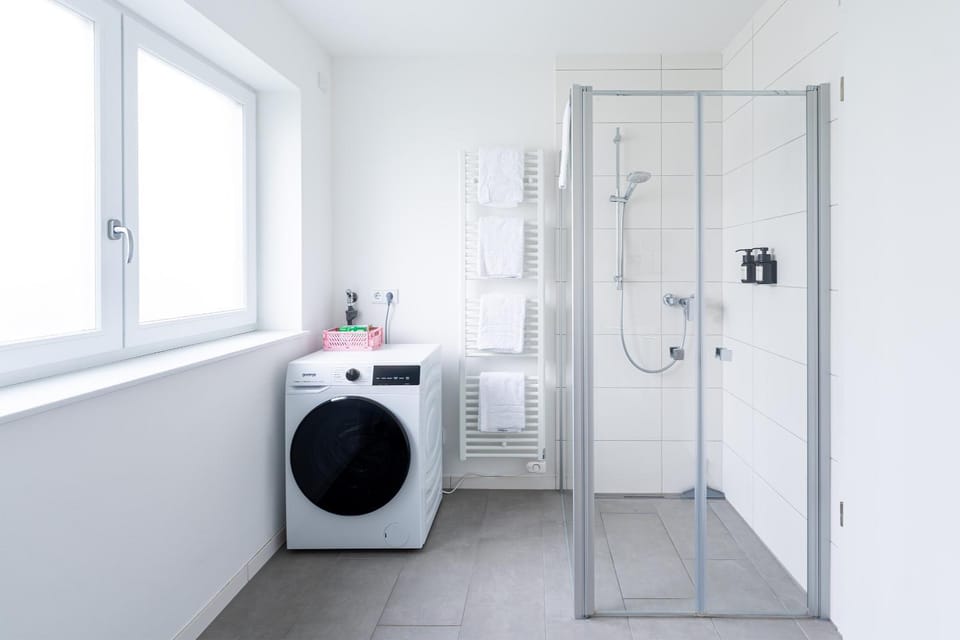 Shower, Bathroom, towels, washing machine, dryer