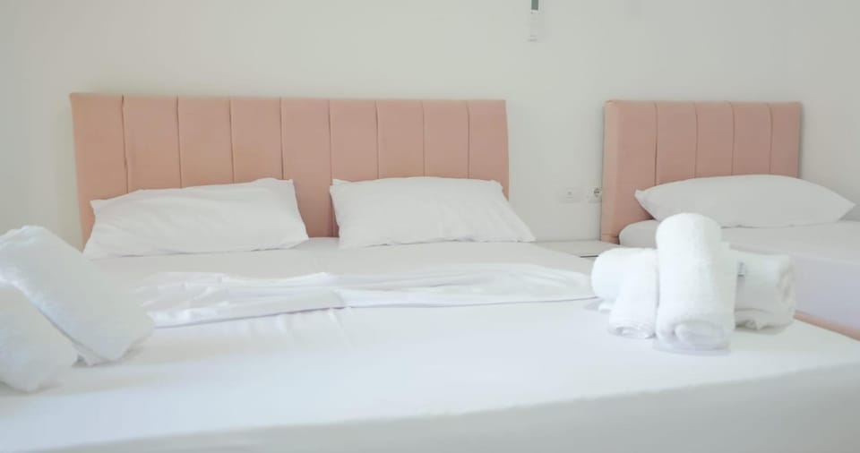 Hotel Bar Pizzeria Verona Bed and Breakfast in Ksamil