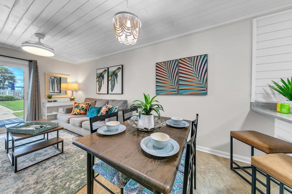 Tradewinds 21 - Coastal Charm Apartment in Miramar Beach