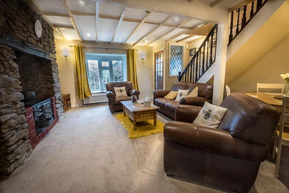 View (from property/room), Living room, Photo of the whole room, Seating area, furniture