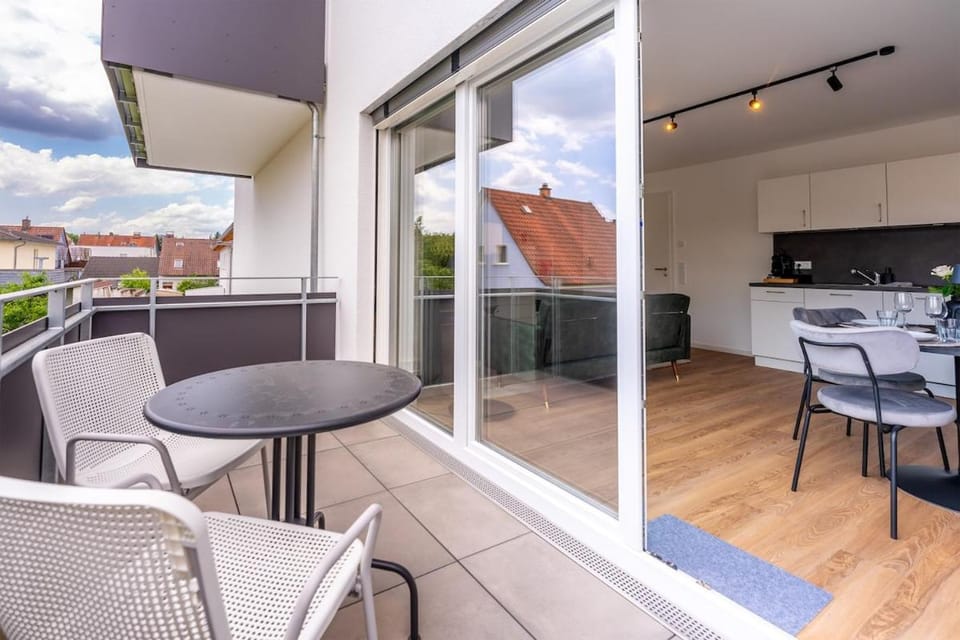 View (from property/room), Balcony/Terrace, Seating area