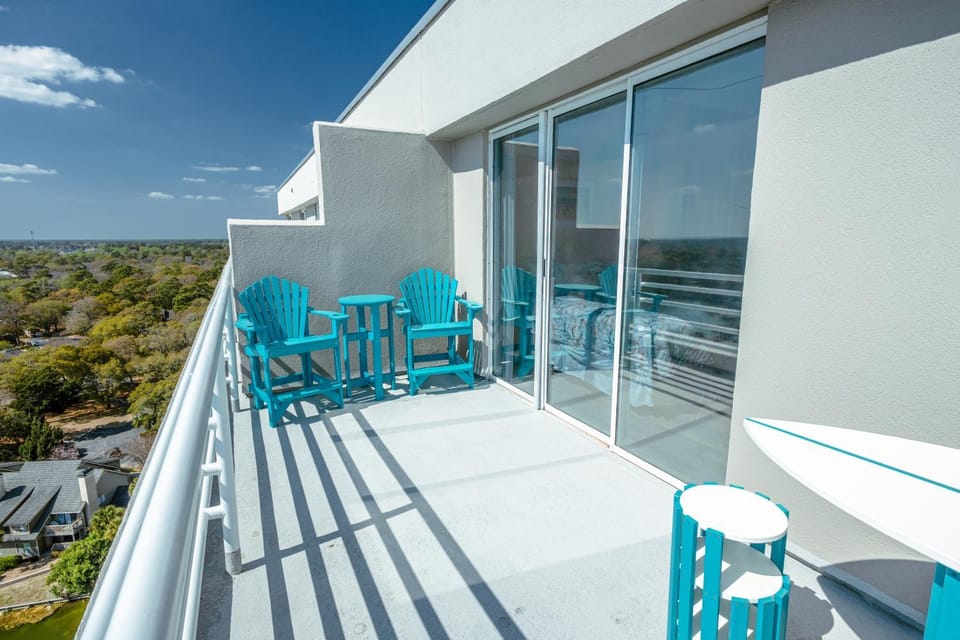 1815 North Hampton, Ocean view condo with full access!! condo Apartment in South Carolina