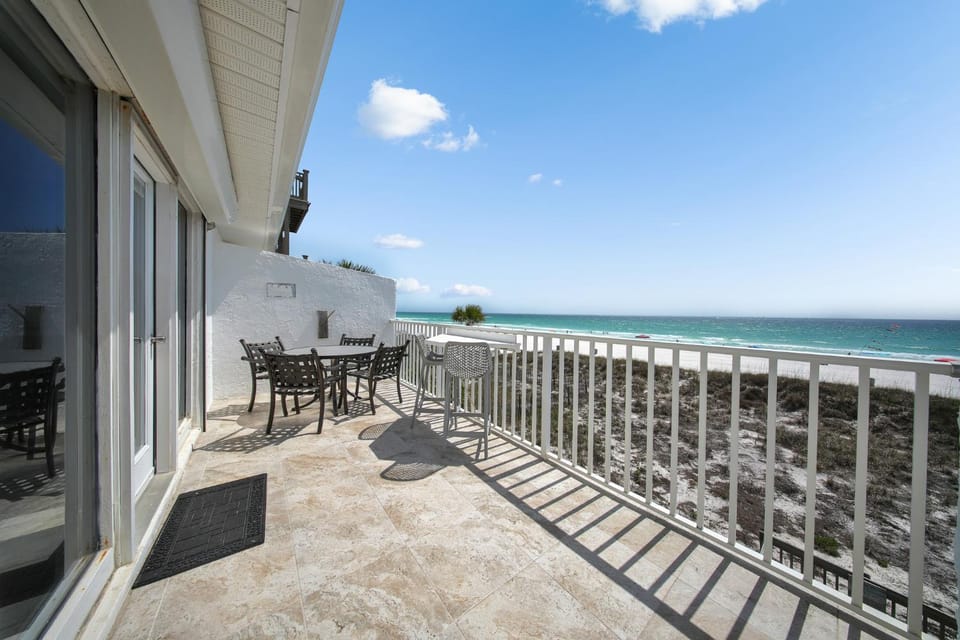 Natural landscape, View (from property/room), Balcony/Terrace, Beach, Sea view