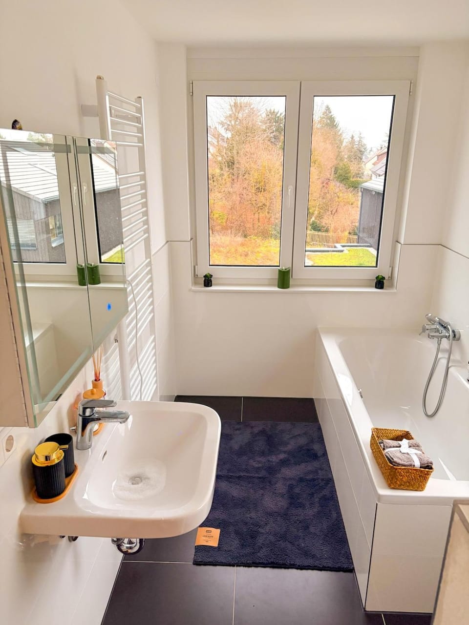 Bathroom, Bath