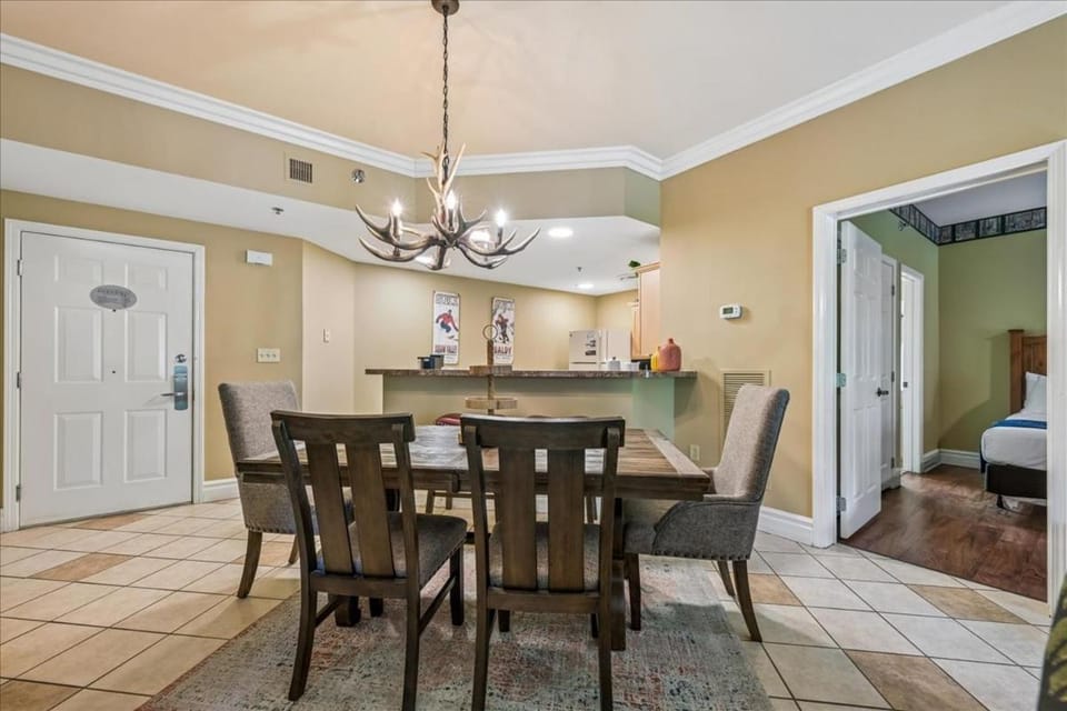 Kitchen or kitchenette, Seating area, Dining area, furniture