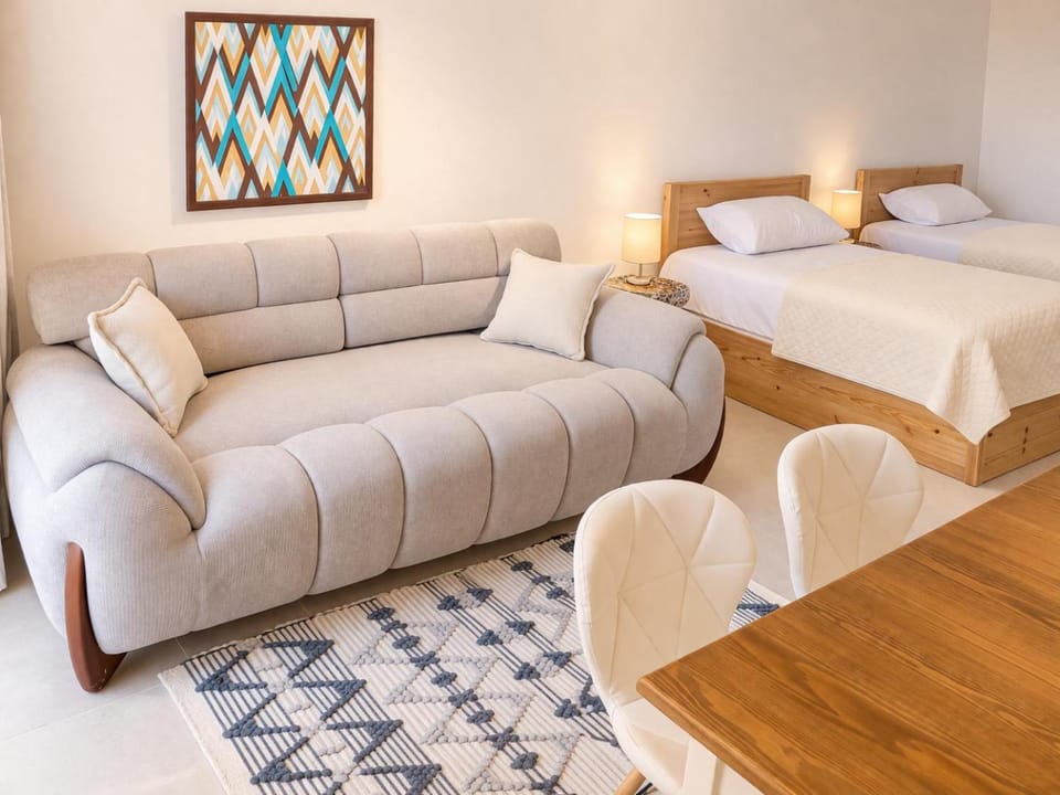 Bed, Seating area, Bedroom