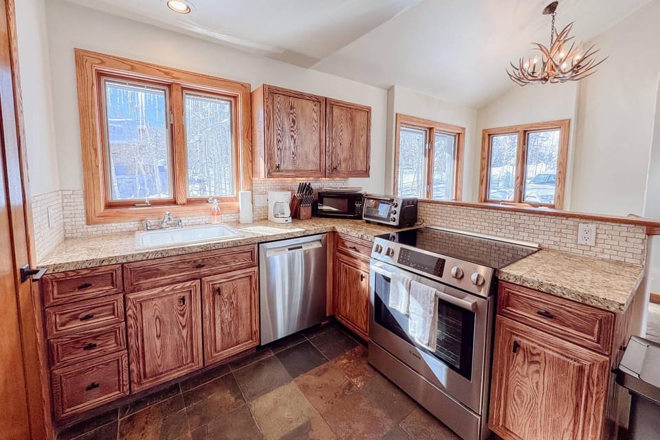 Benchmark Dr 101 ~ Guest House House in Telluride