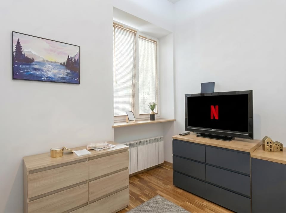 Communal lounge/ TV room, TV and multimedia, Evening entertainment