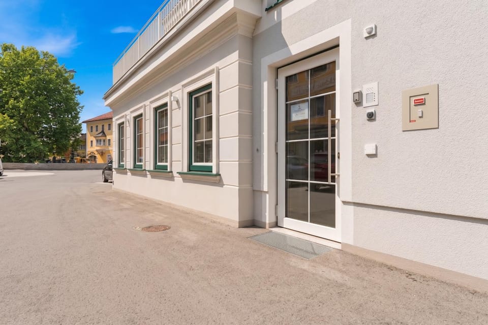 Property building, Day, Neighbourhood, Street view