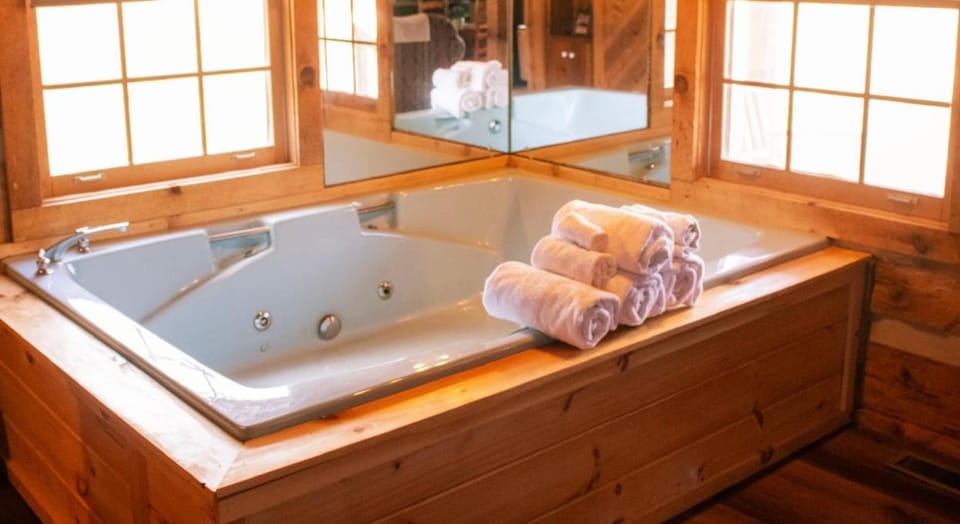 Lover's Leap Chalet in Pittman Center