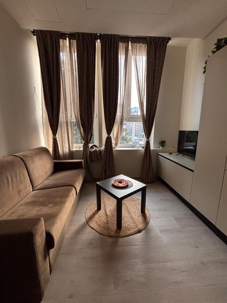 TV and multimedia, Living room, Seating area
