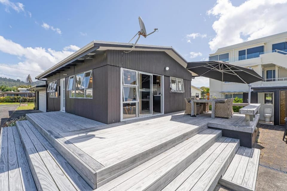 Property building, BBQ facilities, Balcony/Terrace