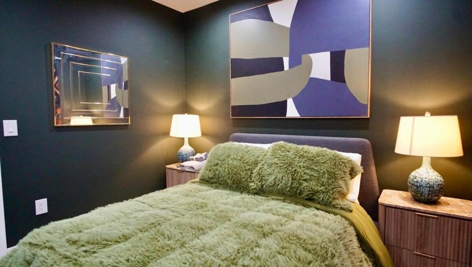 La Maison Elevee Designer Private Home 3 BR Apartment in North Hollywood