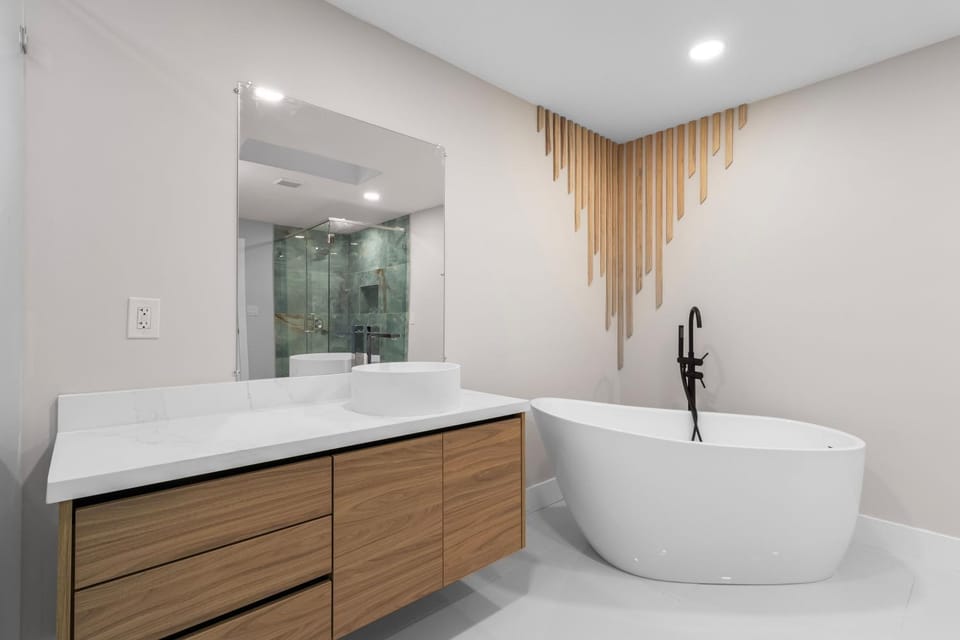 Bathroom, Bath