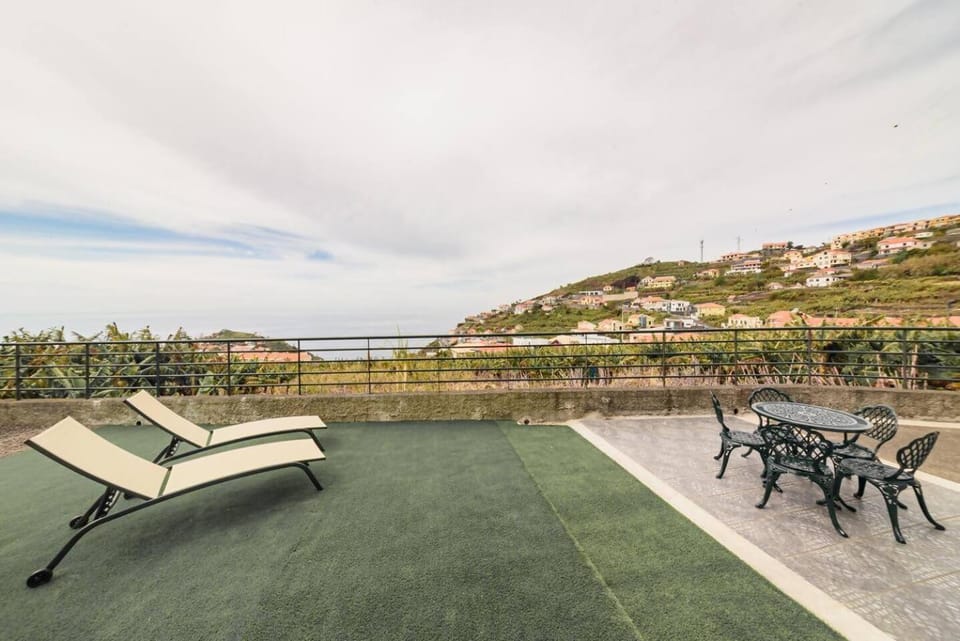 Villa Serenidade by Mth Apartment in Madeira District