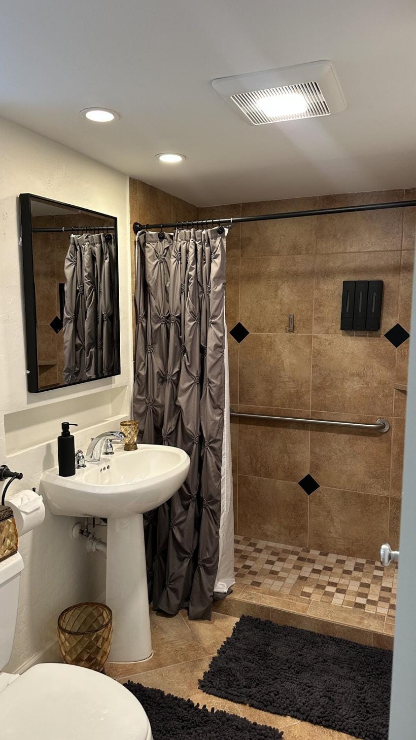Shower, Bathroom, towels