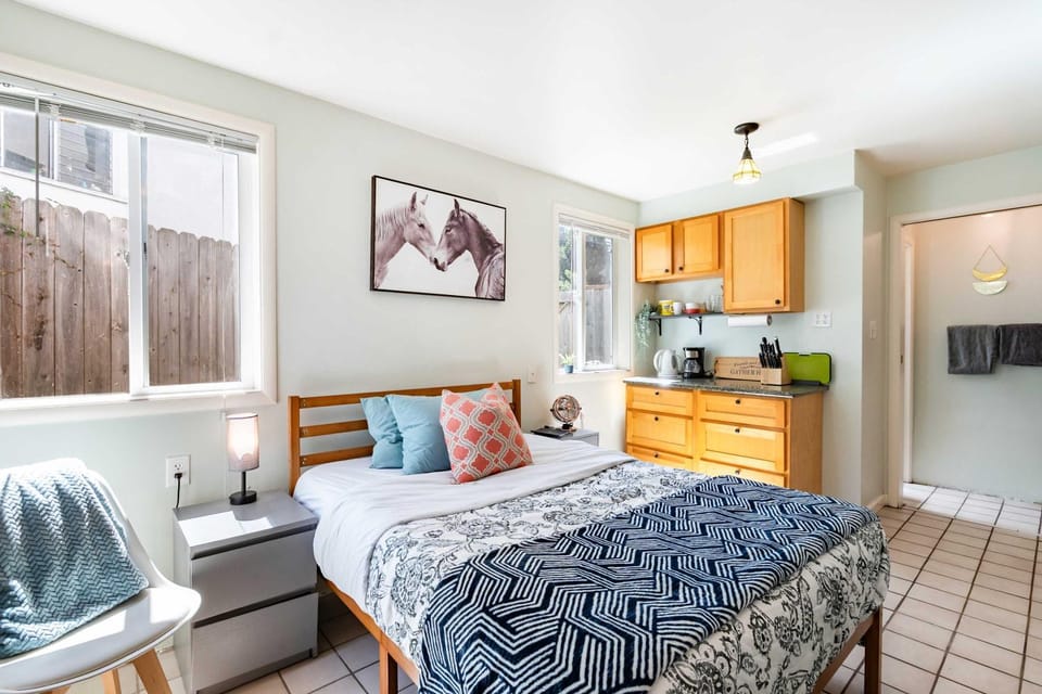 Cozy Garden Studio in North Berkeley - Great Value Near UC & Parks Apartment in Berkeley