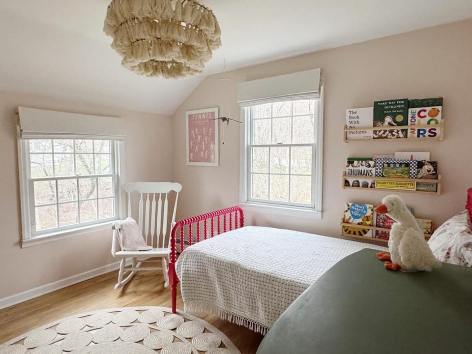 CT Retreat - Stream, Lush Gardens, Optional Studio House in Norwalk