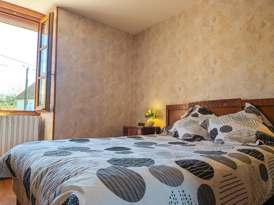 Maison avec parking - 7 pers. - FR-1-591-784 House in Centre-Val de Loire