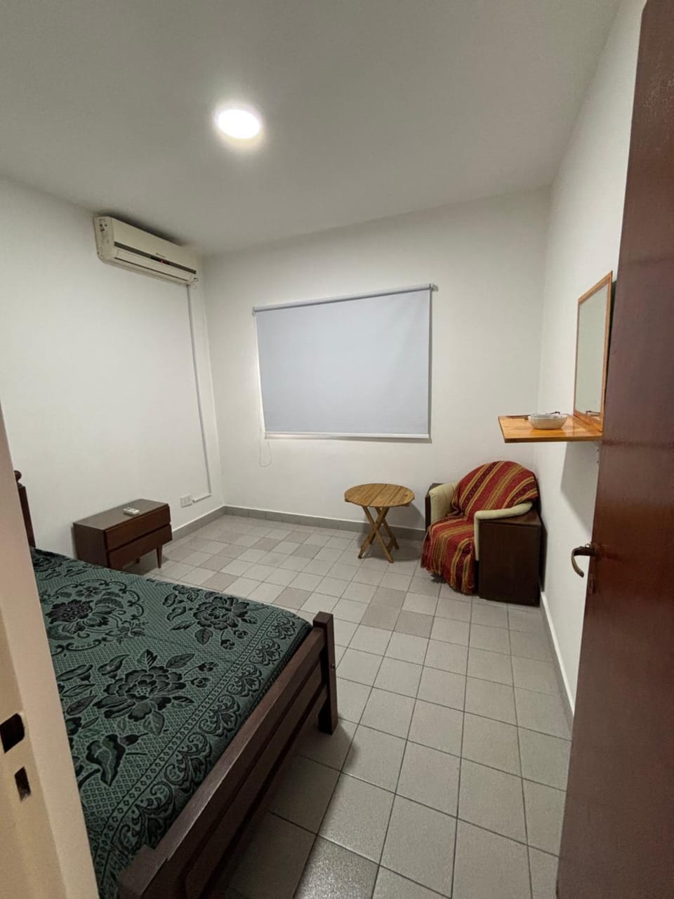 Bed, Bedroom, air conditioner