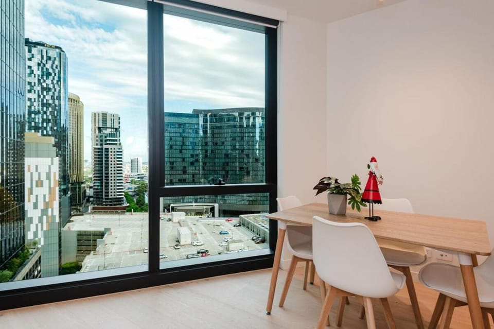 Elevated Living in Melbourne 2B2B TF1707 Apartment in Southbank