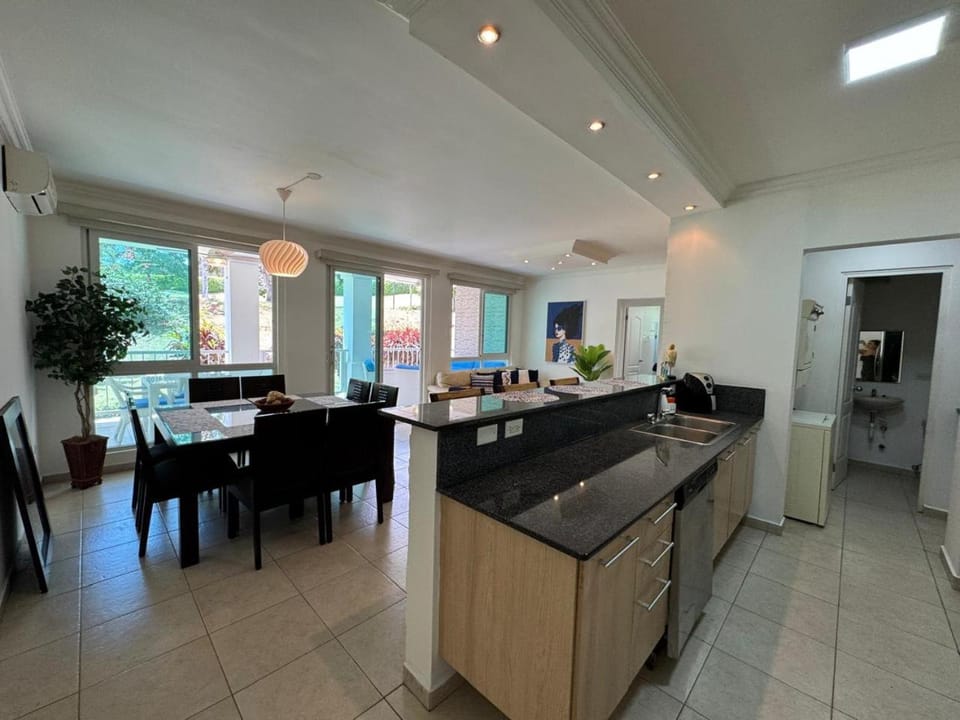 Residencial de Lujo en Beach Club Paradise Apartment in Rio Hato