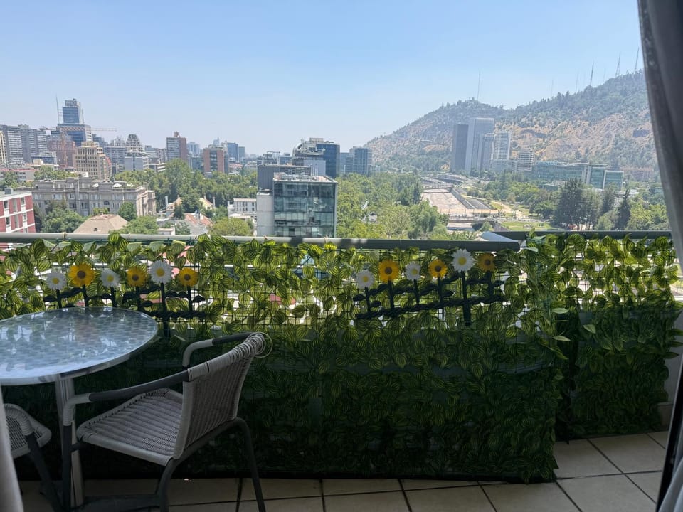 CostaLyonSuites Providencia Apartment in Providencia