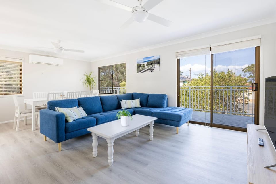 Callala On King - Pet Friendly - Swimming Pool House in Callala Bay