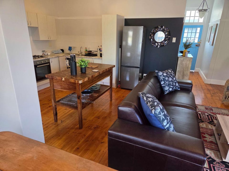 Beach Street Self-Catering House in Western Cape