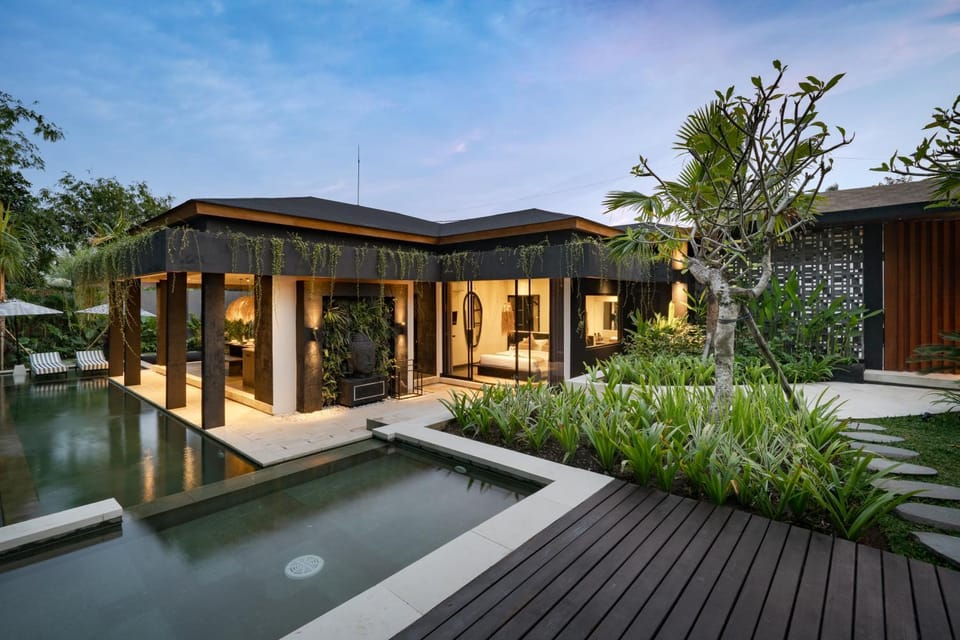 Property building, Day, Garden view, Pool view, Swimming pool