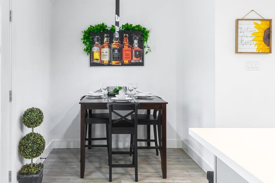 Dining area, Breakfast