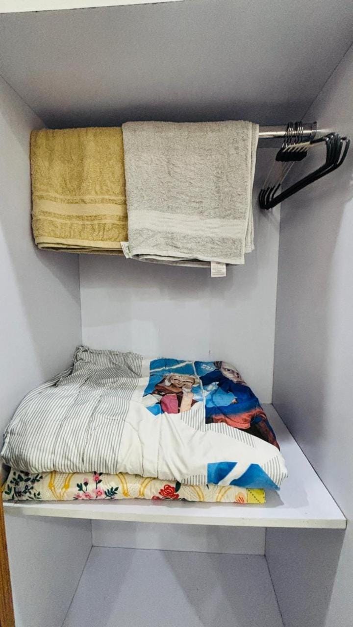 Modern 1BHK flat with AC WiFi Kitchen in Kharar Apartment in Punjab, India