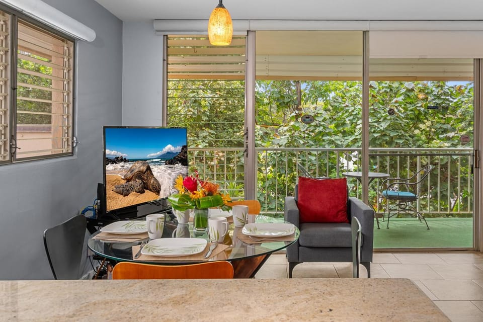 Kihei Kai Nani #12-337 Updated Expansive Outdoor Living, Near Beach, AC Apartment in Wailea