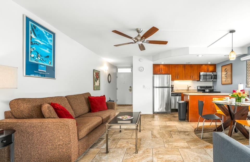 Kihei Kai Nani #12-337 Updated Expansive Outdoor Living, Near Beach, AC Apartment in Wailea